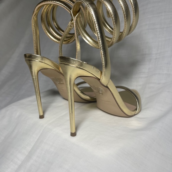 Steve Madden Women's Bali Heeled Sandal, Gold. Wrap around ankle strap. Size 6 - Picture 5 of 8